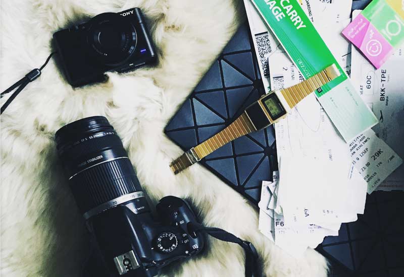 instagram tipps bild mit kamera goldene casio uhr und tasche - lifestyleblog mokowo blog